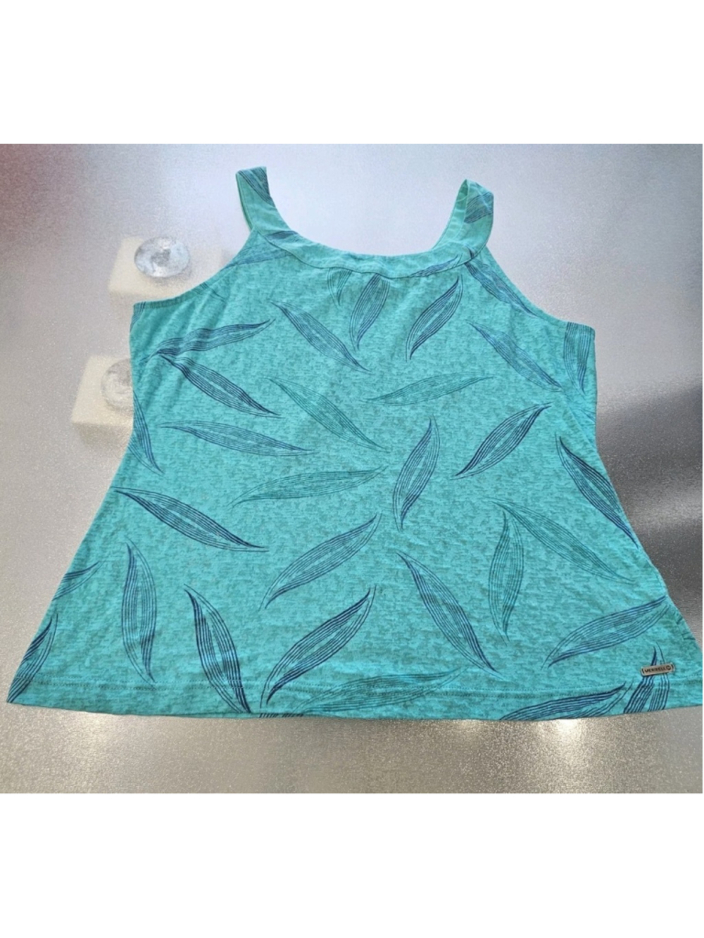 Merrell Green Large Tank Top - Picture 4 of 12